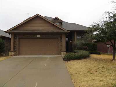 2313 Half Moon Bay Lane Fort Worth, TX 76177