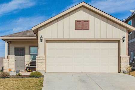 175 Silktassel WAY Buda, TX 78610