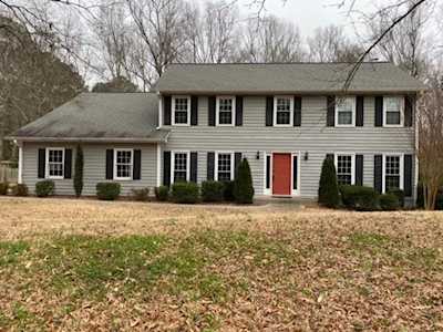 230 E Creek Circle Roswell, GA 30076