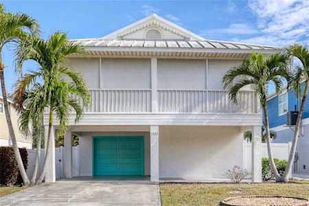 5537 Palmetto St Fort Myers Beach, FL 33931