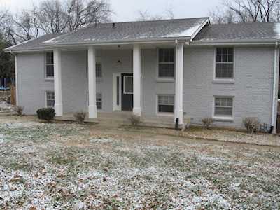2716 Mossdale Dr Nashville, TN 37217
