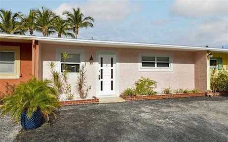 729 Saint Judes Dr S #2 Longboat Key, FL 34228
