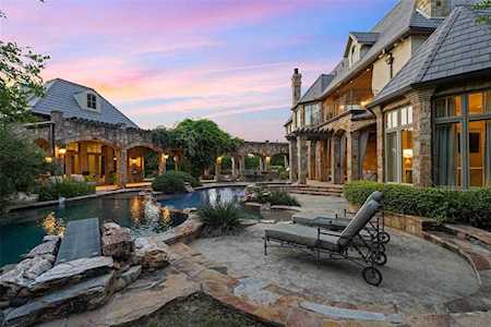 6901 Sanctuary Lane Fort Worth, TX 76132