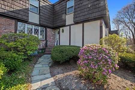 17 Brook Street #17 Wellesley, MA 02482