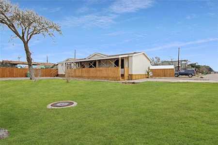 2431 Bay Oaks Harbor Dr Baytown, TX 77523