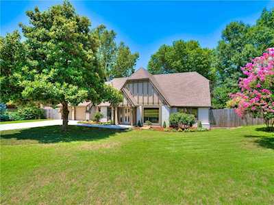 2612 Lynnwood Circle Norman, OK 73072