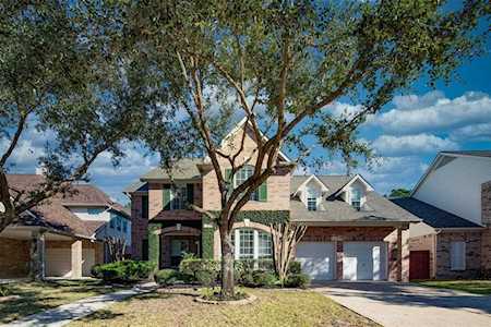 5718 Ballina Canyon Ln Houston, TX 77041