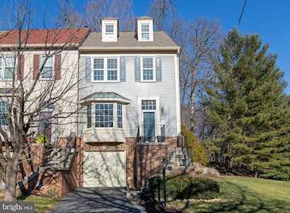 8720 Stone Hill Place Springfield, VA 22153