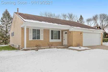 745 Fairway Trails Dr Brighton City, MI 48116