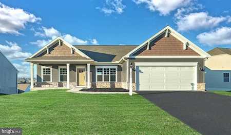 262 Copper Beech Ln Womelsdorf, PA 19567