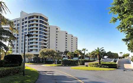 1211 Gulf of Mexico Dr #204 Longboat Key, FL 34228