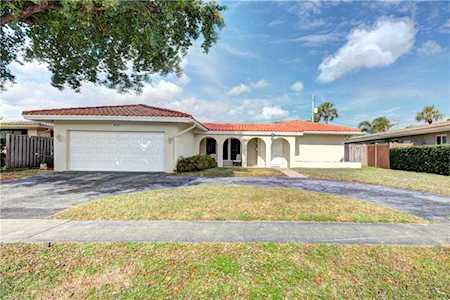 2121 NE 62nd Ct Fort Lauderdale, FL 33308