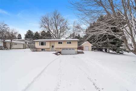 2706 Nightingale Ln Cottage Grove, WI 53527