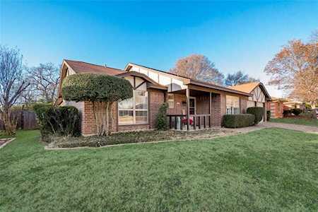 522 Live Oak Drive Euless, TX 76040
