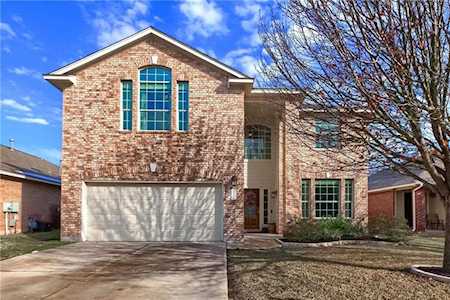 20620 Farm Pond LN Pflugerville, TX 78660
