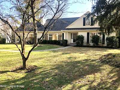 1817 Knollwood Rd Louisville, KY 40207