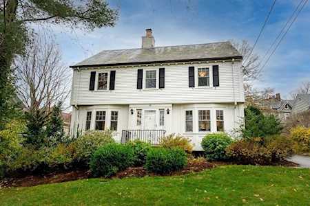 18 Bellevue St Newton, MA 02458