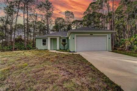 1941 Nagorsky Ave North Port, FL 34288
