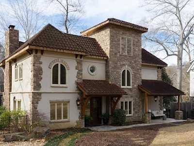 1389 Old Riverside Rd Roswell, GA 30076