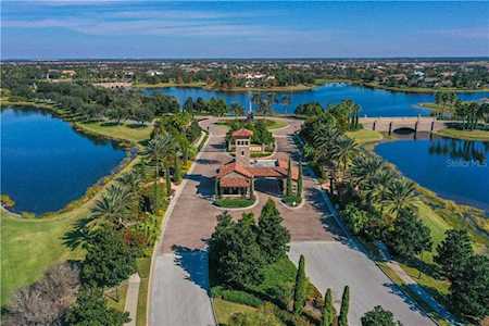 8352 Catamaran CIRCLE Lakewood Ranch, FL 34202