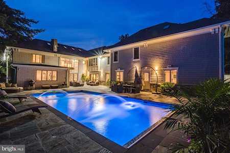 7309 Barra Dr Bethesda, MD 20817