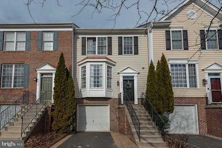 43630 Scarlet Square Chantilly, VA 20152
