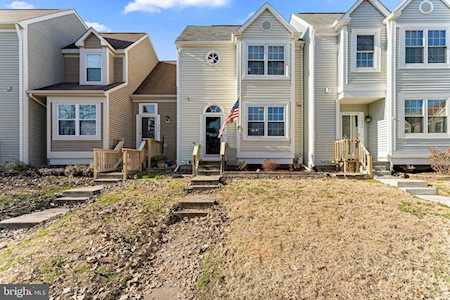5652 Thorndyke Ct Centreville, VA 20120