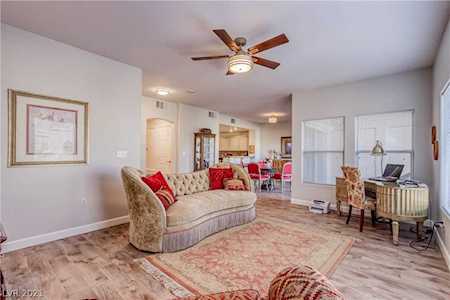 10821 Amber Ridge Dr #203 Las Vegas, NV 89144