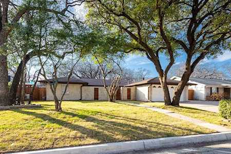 1521 Oak Creek Drive Hurst, TX 76054