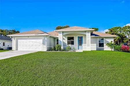 121 Broadmoor Ln Rotonda West, FL 33947