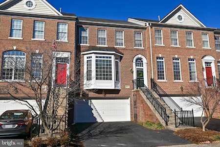 4226 Upper Park Dr Fairfax, VA 22030