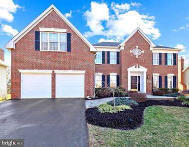 12803 Shadow Oak Ln Fairfax, VA 22033