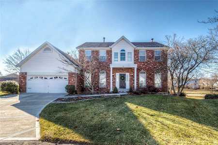 6 Schoolhouse Ct Ofallon, MO 63368