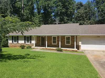 1582 Bent River Dr SW Lilburn, GA 30047