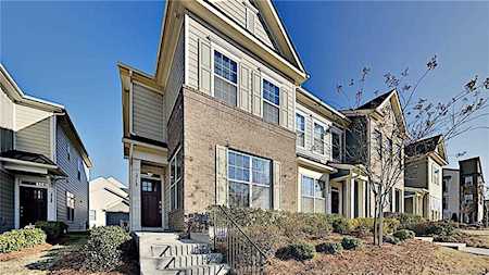 2718 Tranquil Oak Place Charlotte, NC 28206