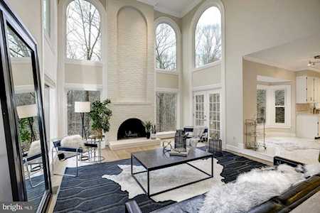 8821 Mayberry Ct Potomac, MD 20854