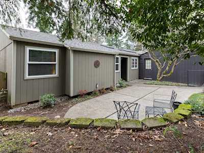5814 SW Multnomah Blvd Portland, OR 97219