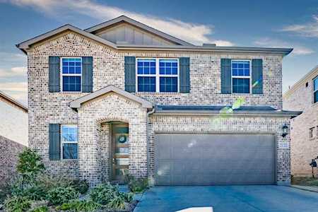 2122 Aquilla Court Irving, TX 75062
