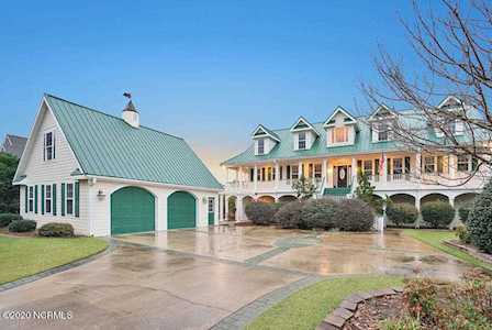 2771 Pinecrest Drive Southport, NC 28461