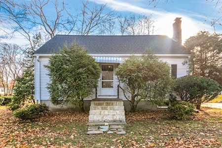 11 Treeland Dr Framingham, MA 01701