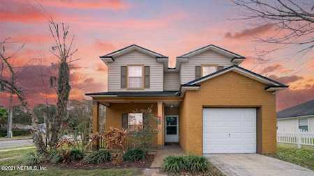 8144 Hilsdale Rd Jacksonville, FL 32216