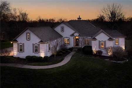 9292 Deer Ridge Dr Zionsville, IN 46077