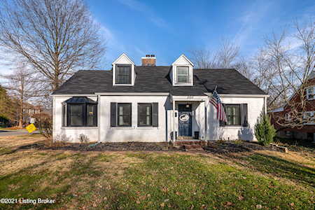 353 Chenoweth Ln Louisville, KY 40207