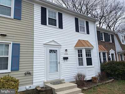 1718 Foxdale Ct Crofton, MD 21114