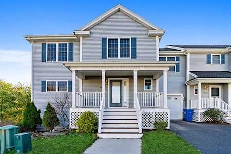 10 Blue Jay Circle #1 Wakefield, MA 01880