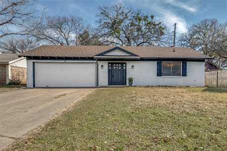 805 Eastcliff Drive Euless, TX 76040