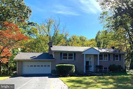 24658 Greenview Dr Hollywood, MD 20636