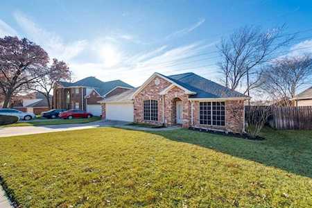 5120 Heatherdale Drive Grapevine, TX 76051