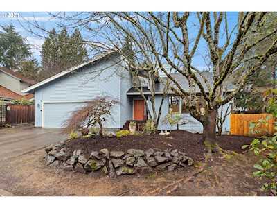 4711 SW Lowell Ct Portland, OR 97221
