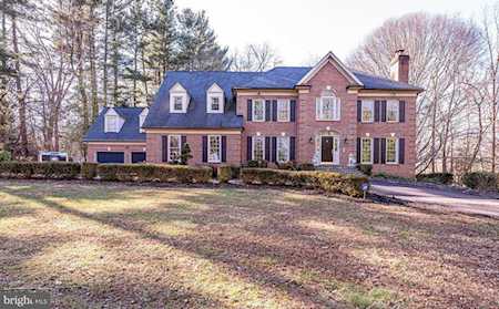 306 Greenhill St Great Falls, VA 22066
